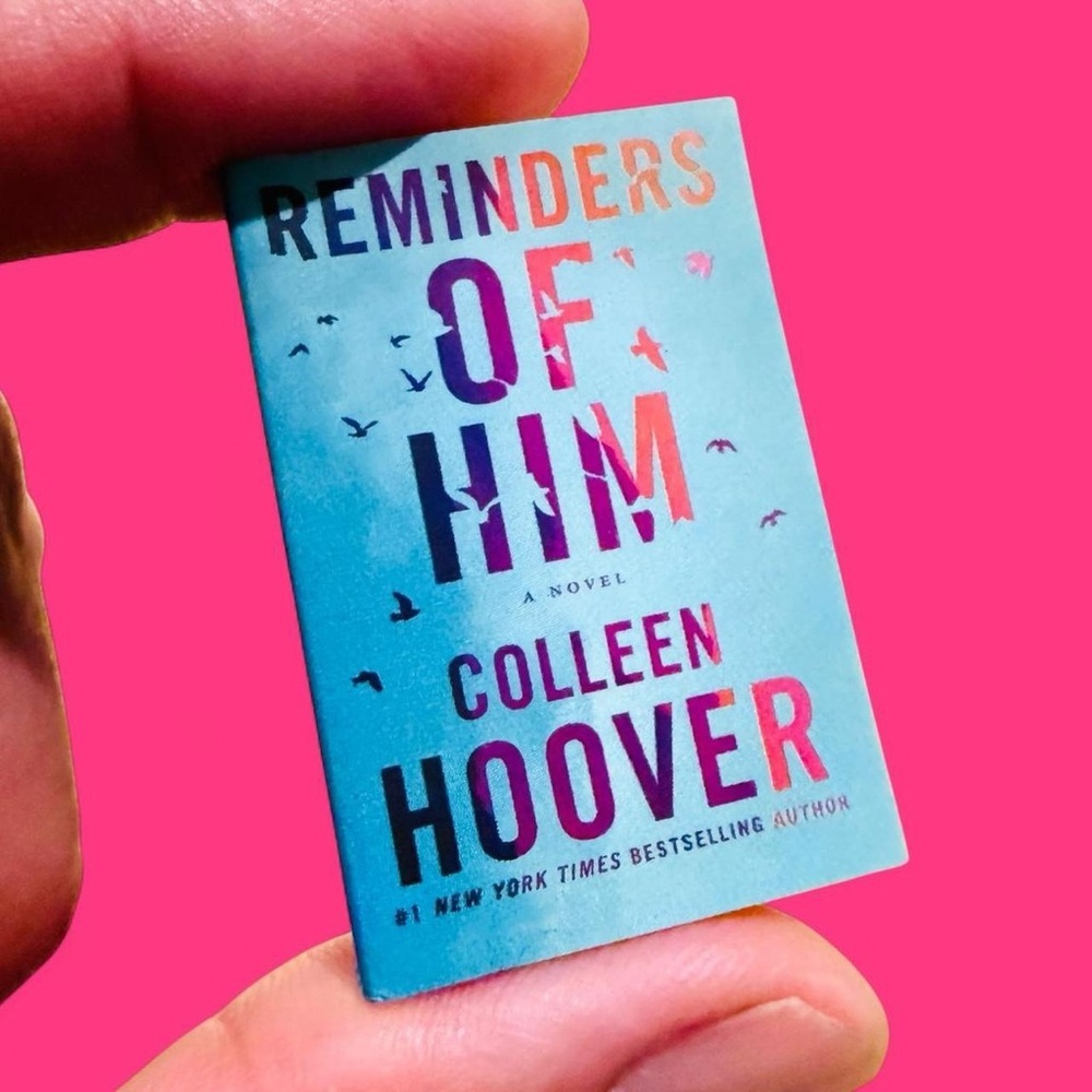 Zuru Mini Brands Book: Reminders of Him by Colleen Hoover